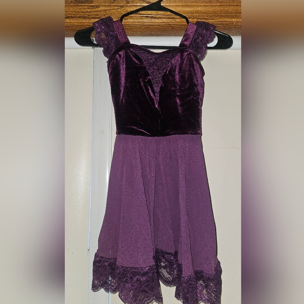 Weissman Plum Lace Trim Velvet Dance Dress Costume Intermediate Child (7/8)